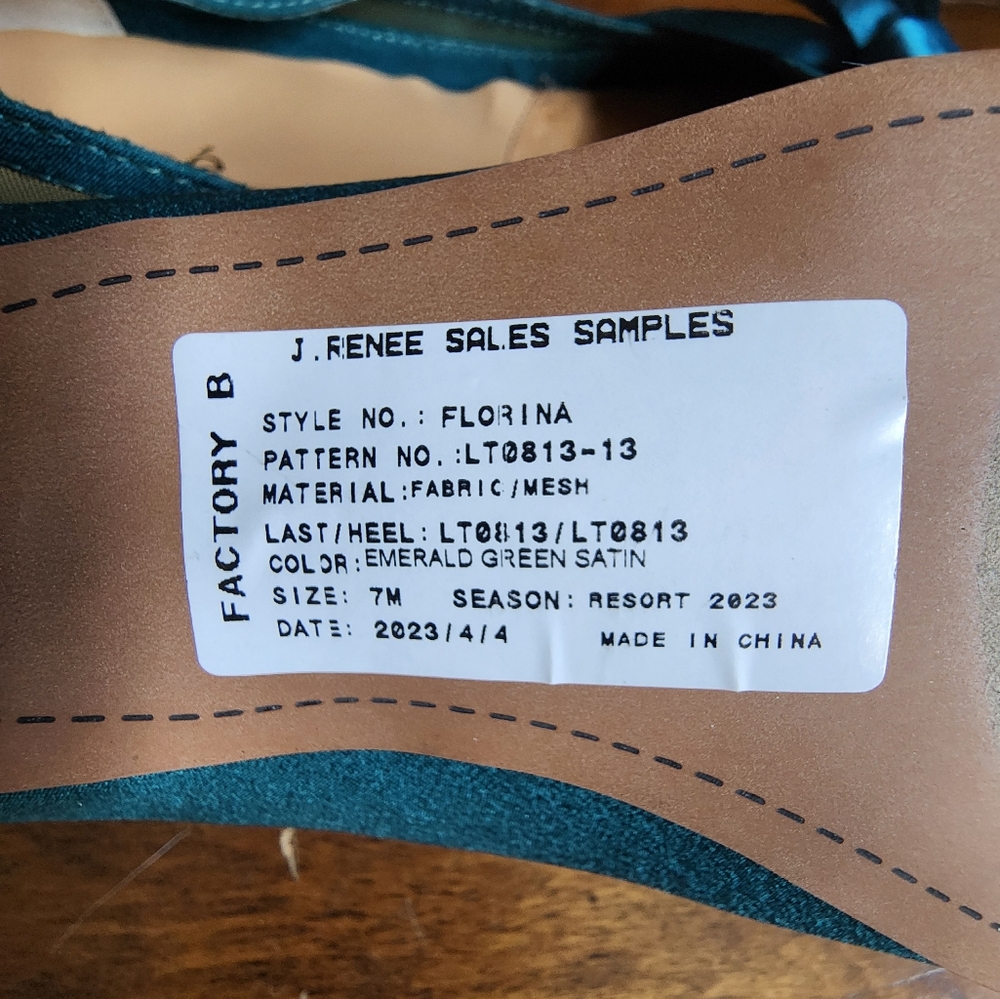 Brand New-Teal/Emerald Satin Shoes!!π¦ππ©΅ - Picture 9 of 9